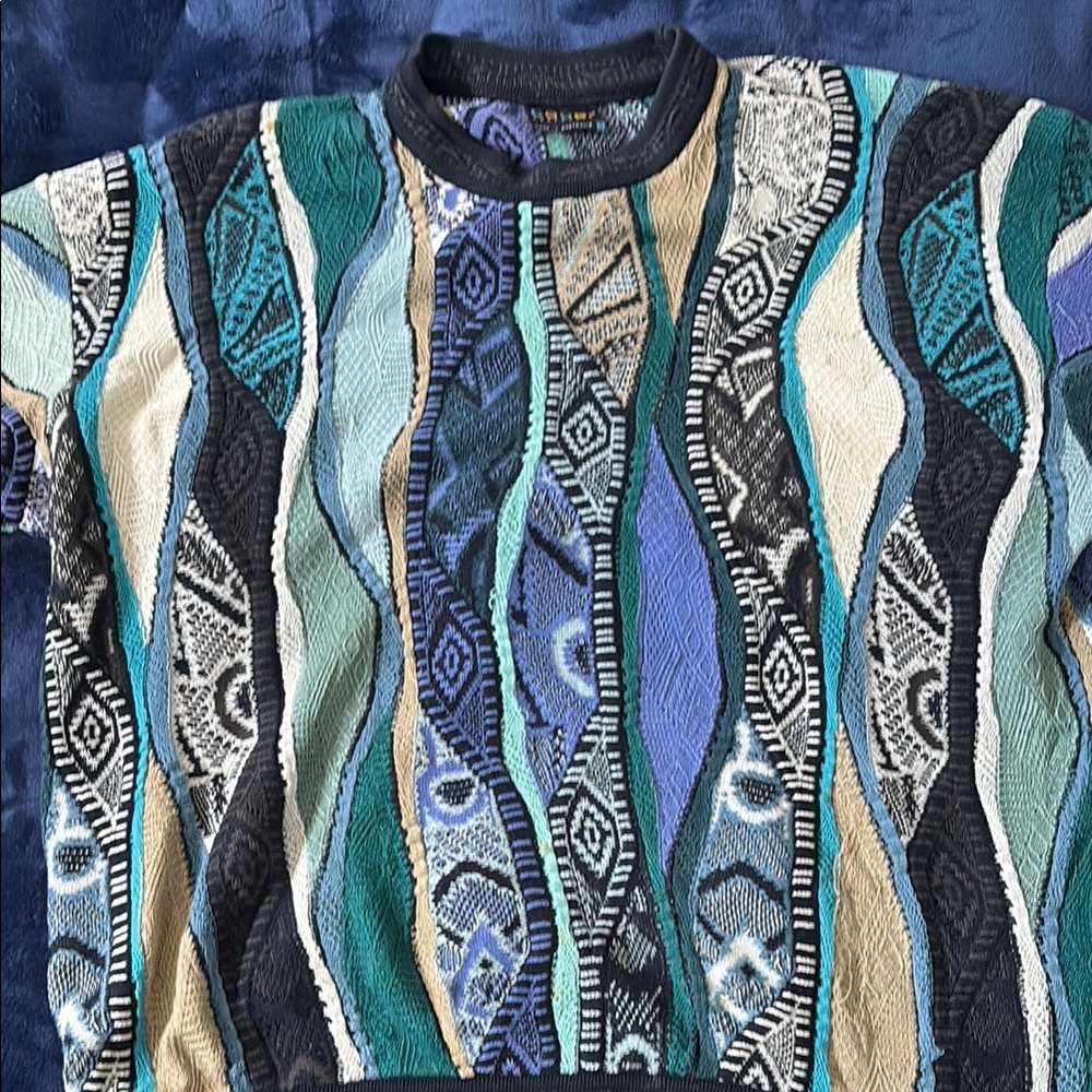 COOGI Blue and Green Crewneck Sweater with Textured Knit